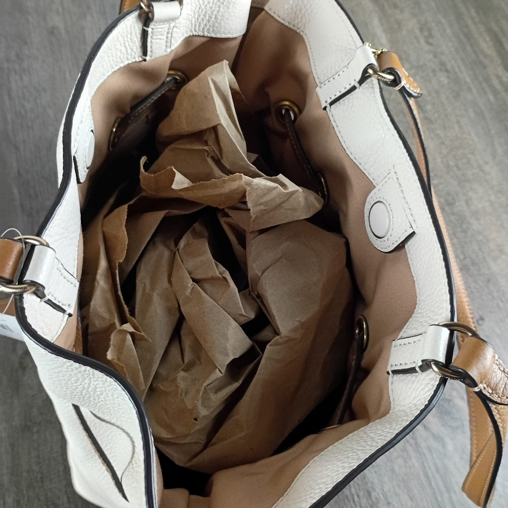 Coach  Andy Tote W/Horse & Carriage Logo With Pebbled Leather In Chalk NWT - Picture 10 of 14